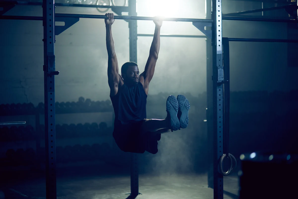 حرکت hanging leg raises