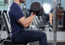 دمبل نشسته | آموزش جامع انواع آن + برنامه 4 روزه